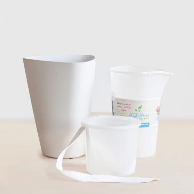 P12-Basel-self-watering-pot-wit