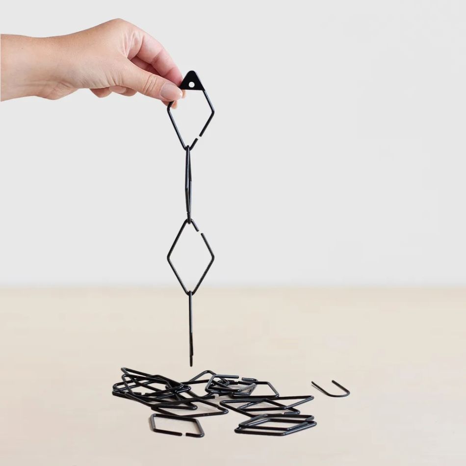 Hanging-chain-climbing-plant-support-4